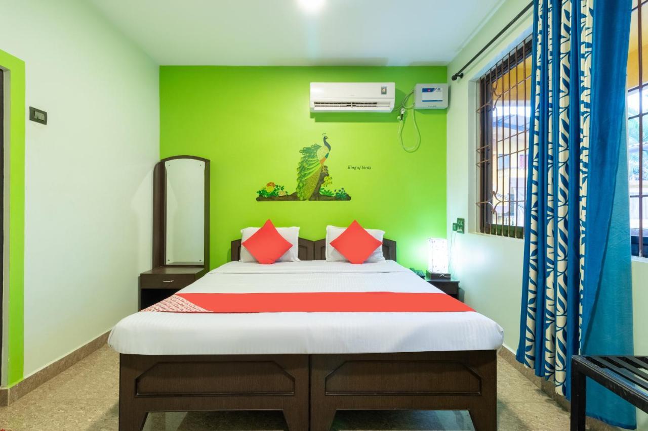 Oyo 7272 Aurita Homes Deluxe Hotel 3*