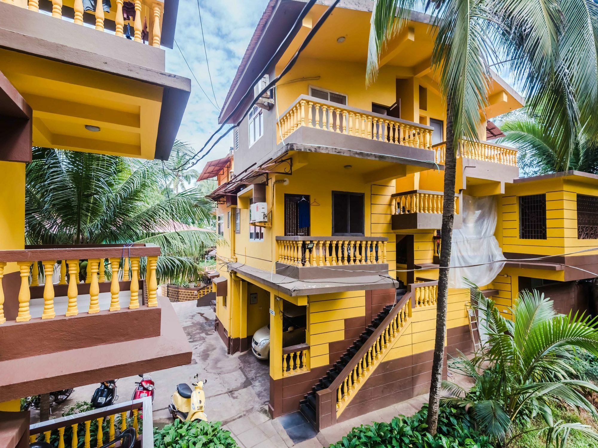 Hotel Oyo 7272 Aurita Homes Deluxe