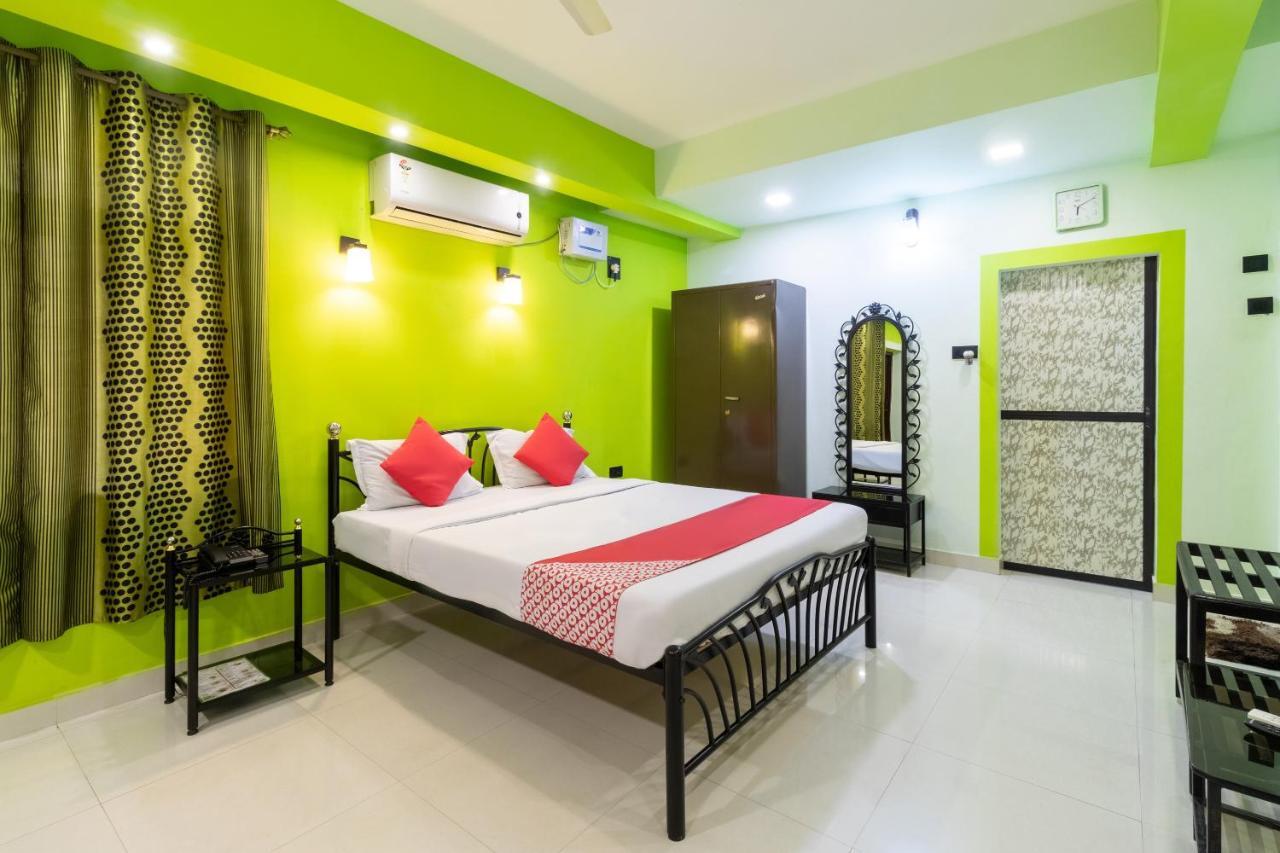 Oyo 7272 Aurita Homes Deluxe 3*