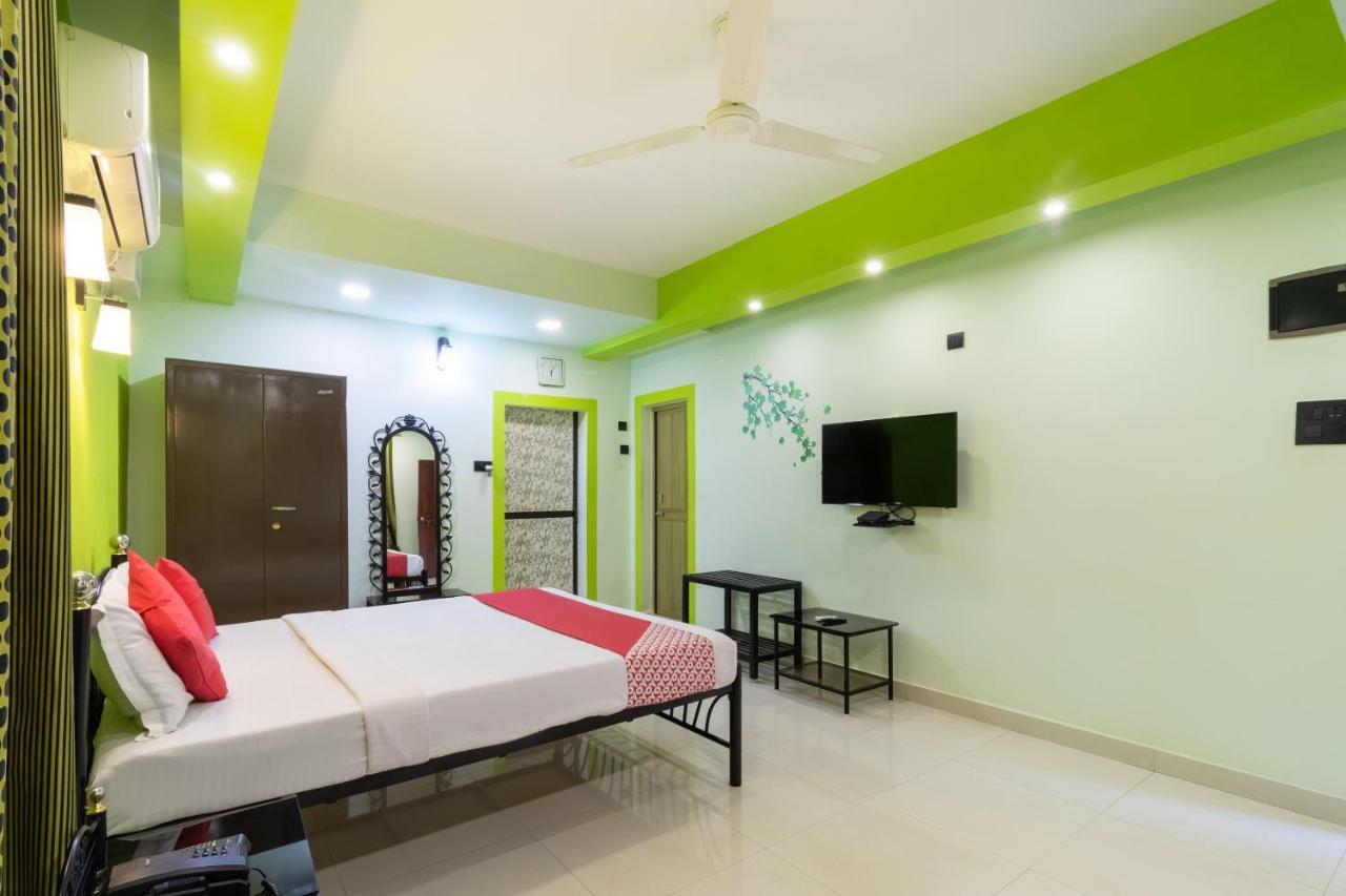 Hotel Oyo 7272 Aurita Homes Deluxe 3*