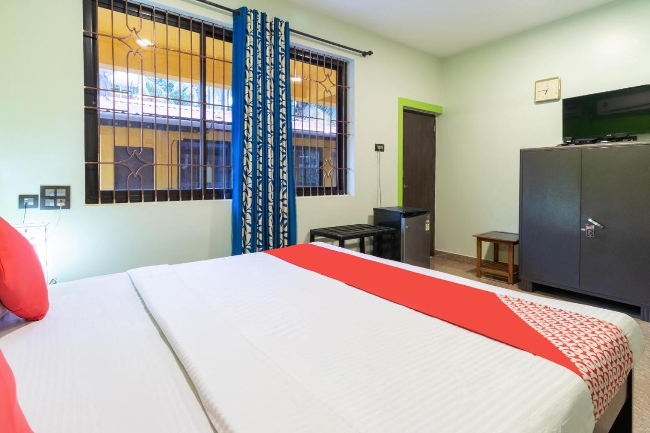 Oyo 7272 Aurita Homes Deluxe Hotel